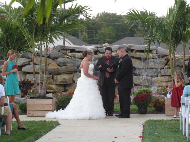 Congratulations Amanda & Ross on your Outdoor Wedding Ceremony