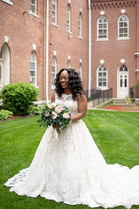 outdoor-bride-photo