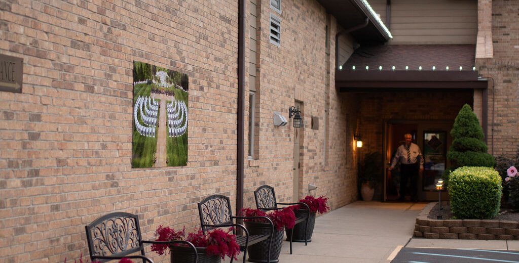 What to Expect When Touring Your Wedding Venue