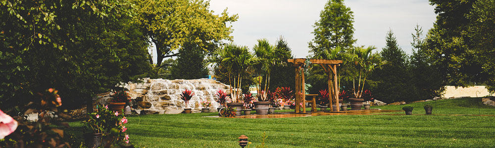 outdoor-waterfall-wedding-venue