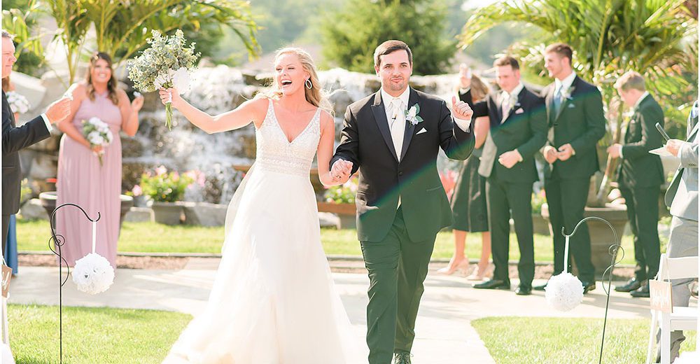 Mini Marathon Couple Desiree & Andrew Wed at Jones Crossing