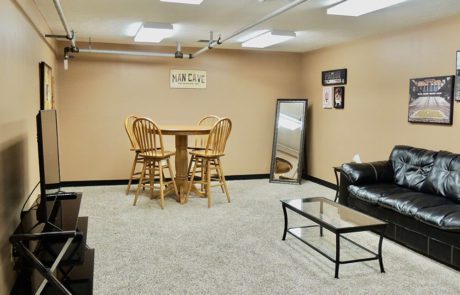 groom suite jones crossing3