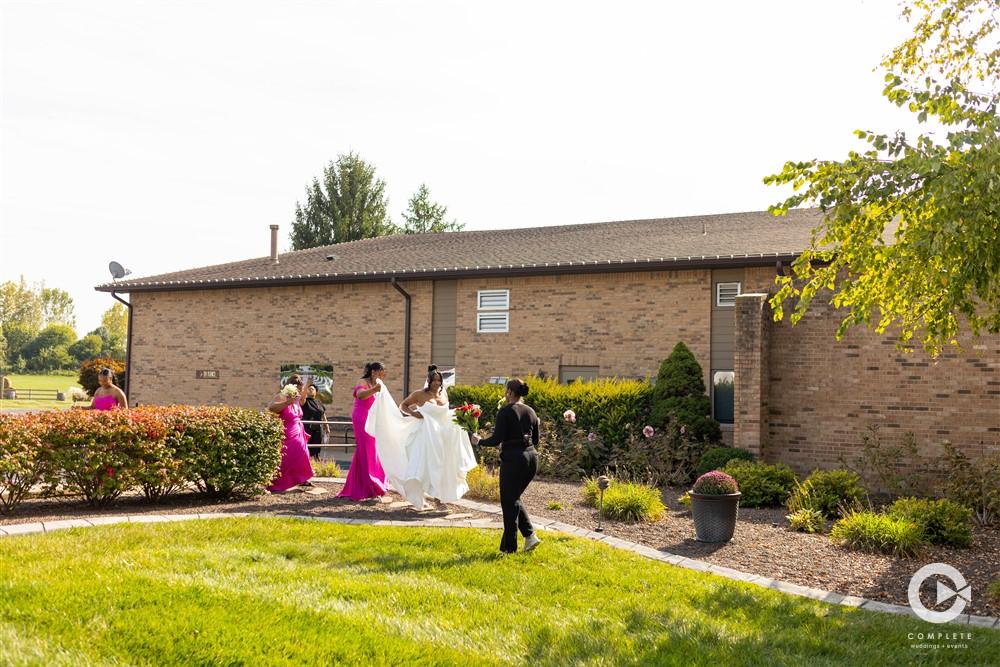 jones crossing outdoor water wedding venue indianapolis indiana | garden wedding venues Indianapolis